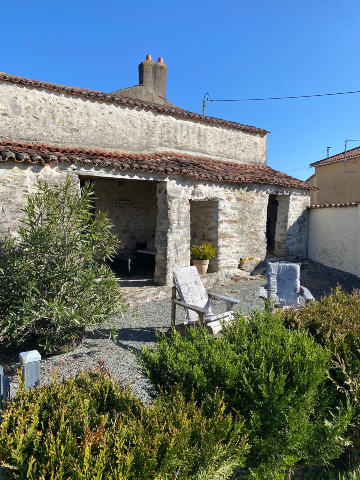 Les Puvinieres Guest House Breuil-Barret Luaran gambar