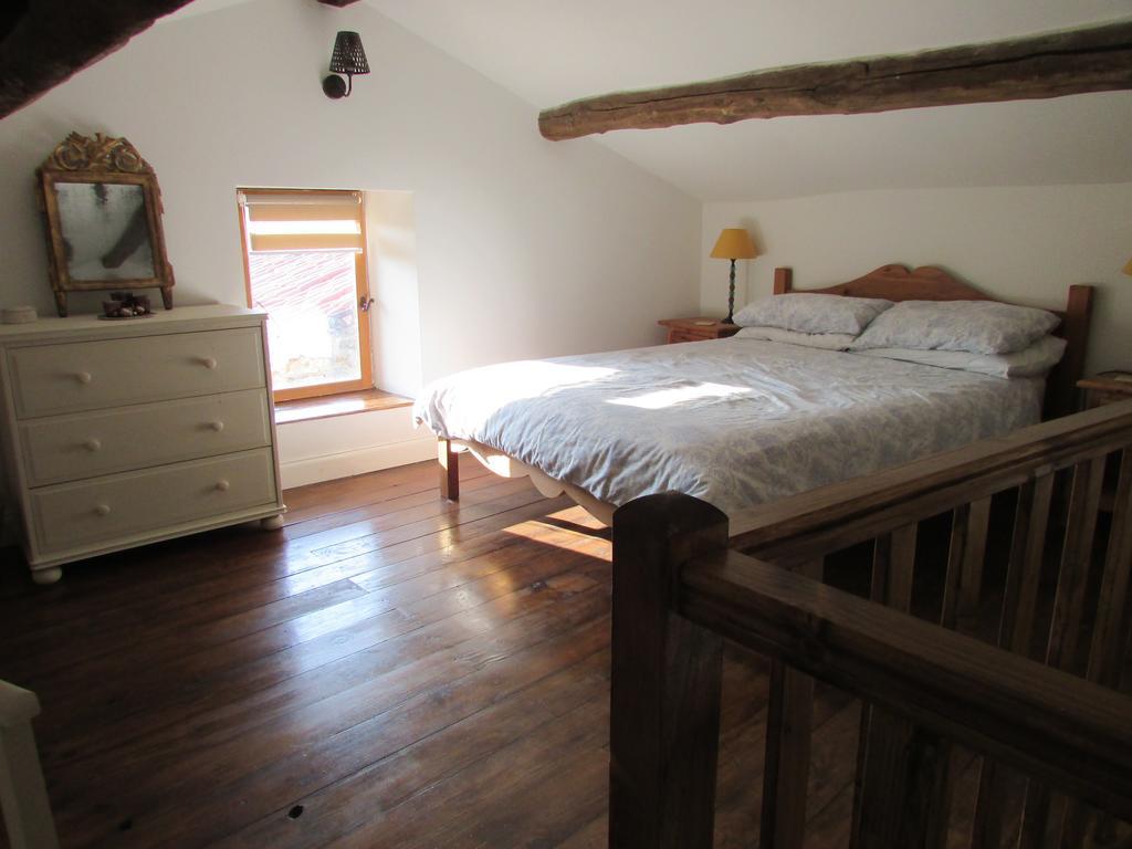 Les Puvinieres Guest House Breuil-Barret Luaran gambar